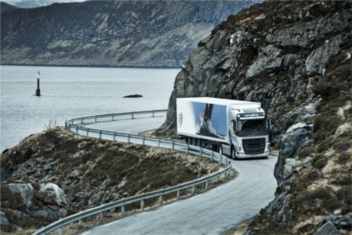 Volvo FH i FH16 w specjalnej edycji Volvo Ocean Race [Zobacz zdjęcia]