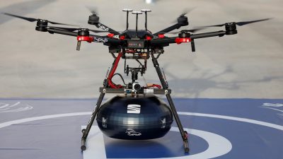 Do fabryki SEAT-a latają drony