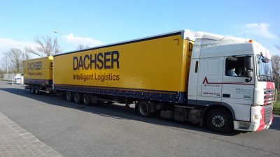 Megaciężarówki Dachser na czeskich drogach