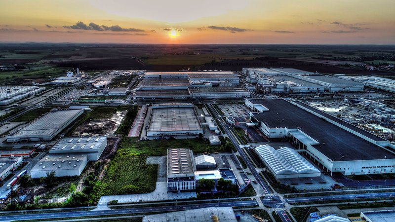 Prawie pół miliarda euro kredytu dla polskiej fabryki LG Chem