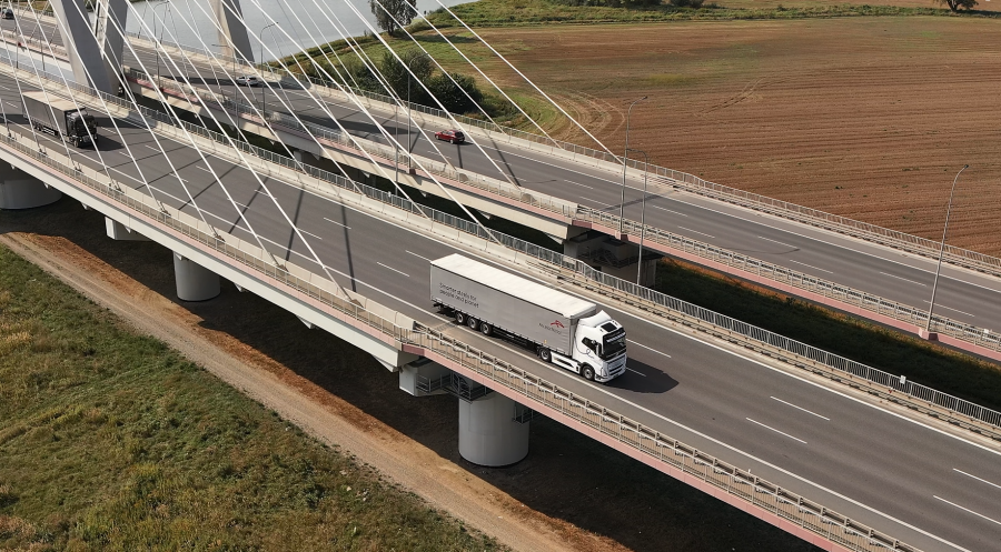 ArcelorMittal Poland testuje elektryczną ciężarówkę