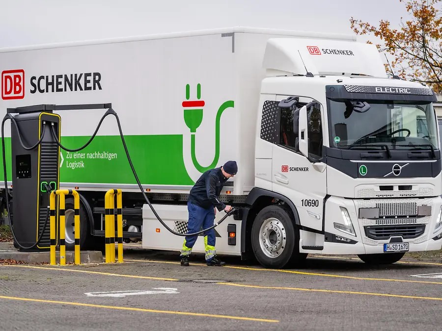 DB Schenker wprowadza 40 elektrycznych pojazdów do swojej floty w Niemczech