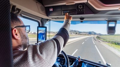 Nowe tachografy nie aż tak inteligentne jak zakładano