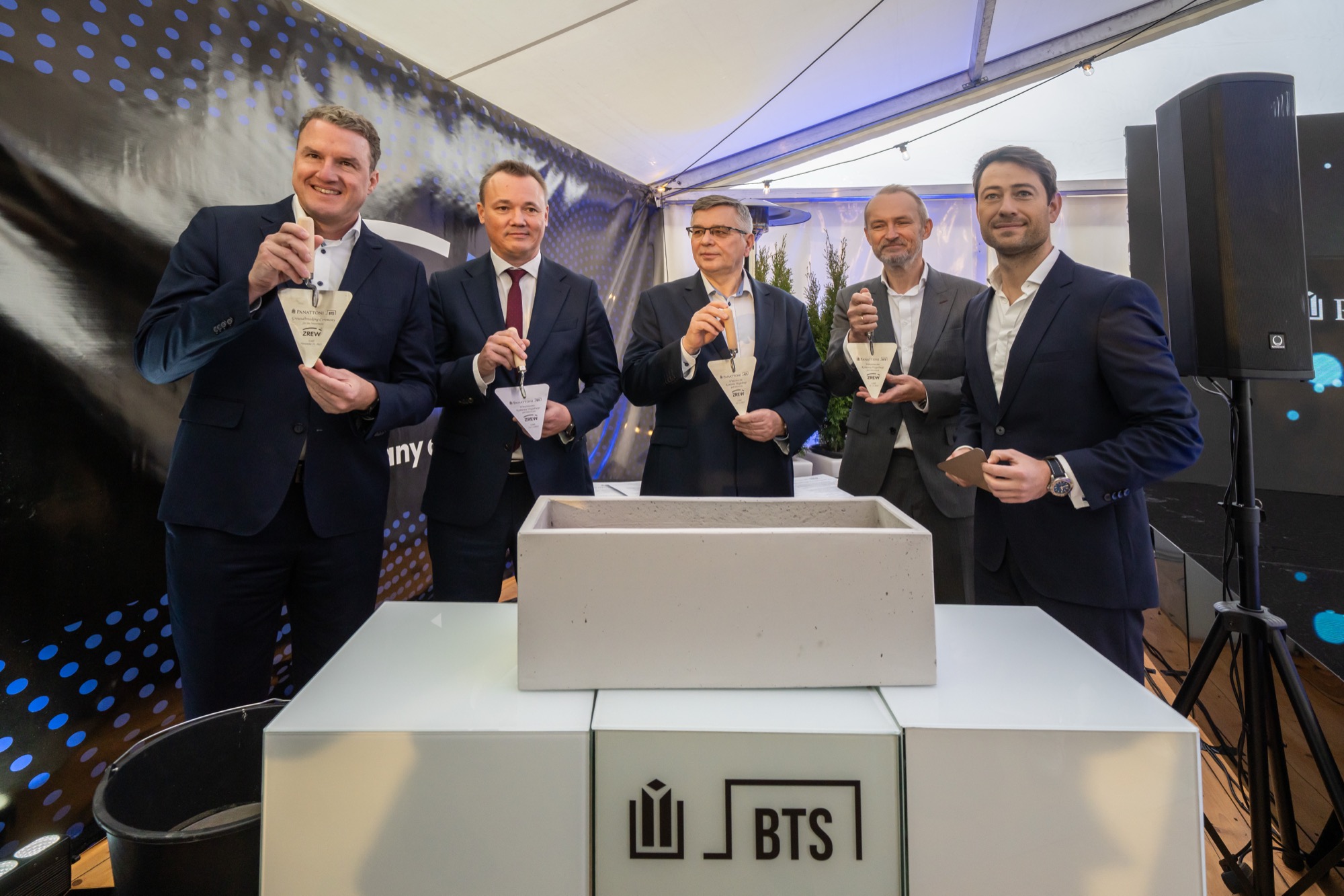 ZREW i Panattoni wmurowały kamień węgielny – rusza budowa nowej fabryki transformatorów