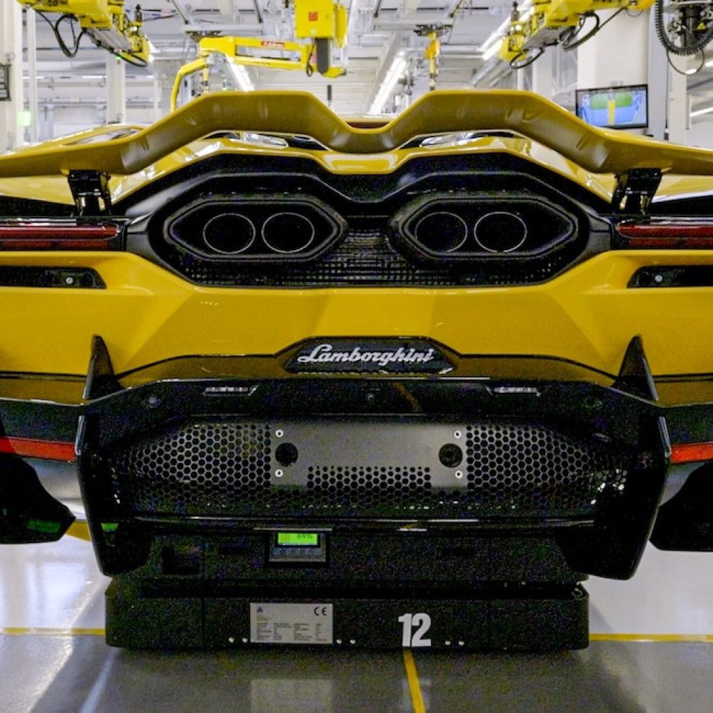 Jak działa magazyn Lamborghini?