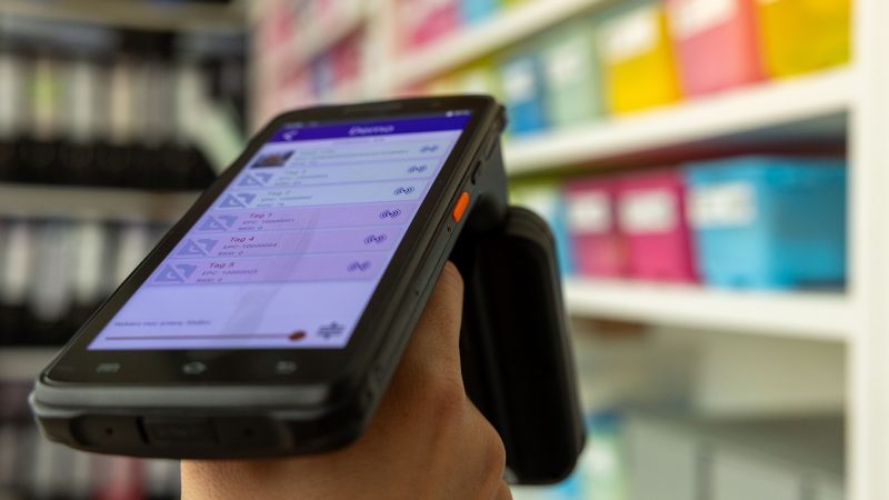 RFID w branży stomatologicznej – nowe podejście do obiegu wyrobów
