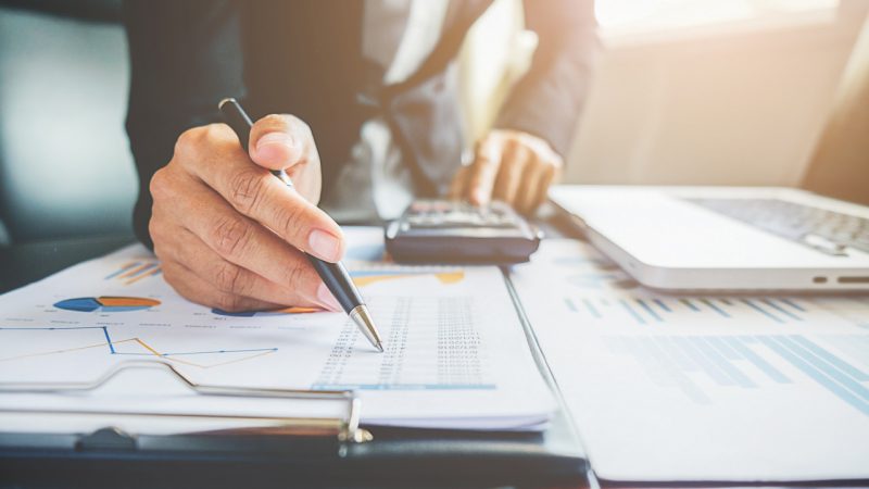 Jak dbać o płynność, gdy termin płatności to dopiero początek wyzwań?