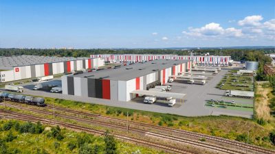 7R kontynuuje współpracę z liderem rozwiązań logistycznych dla e-commerce