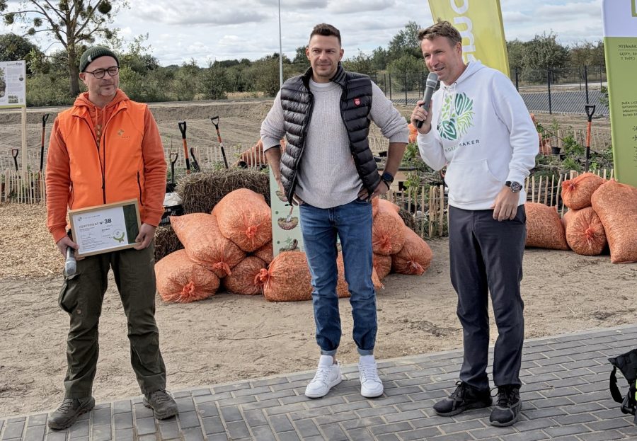 LemonTree i najemcy posadzili mikrolas Miyawaki